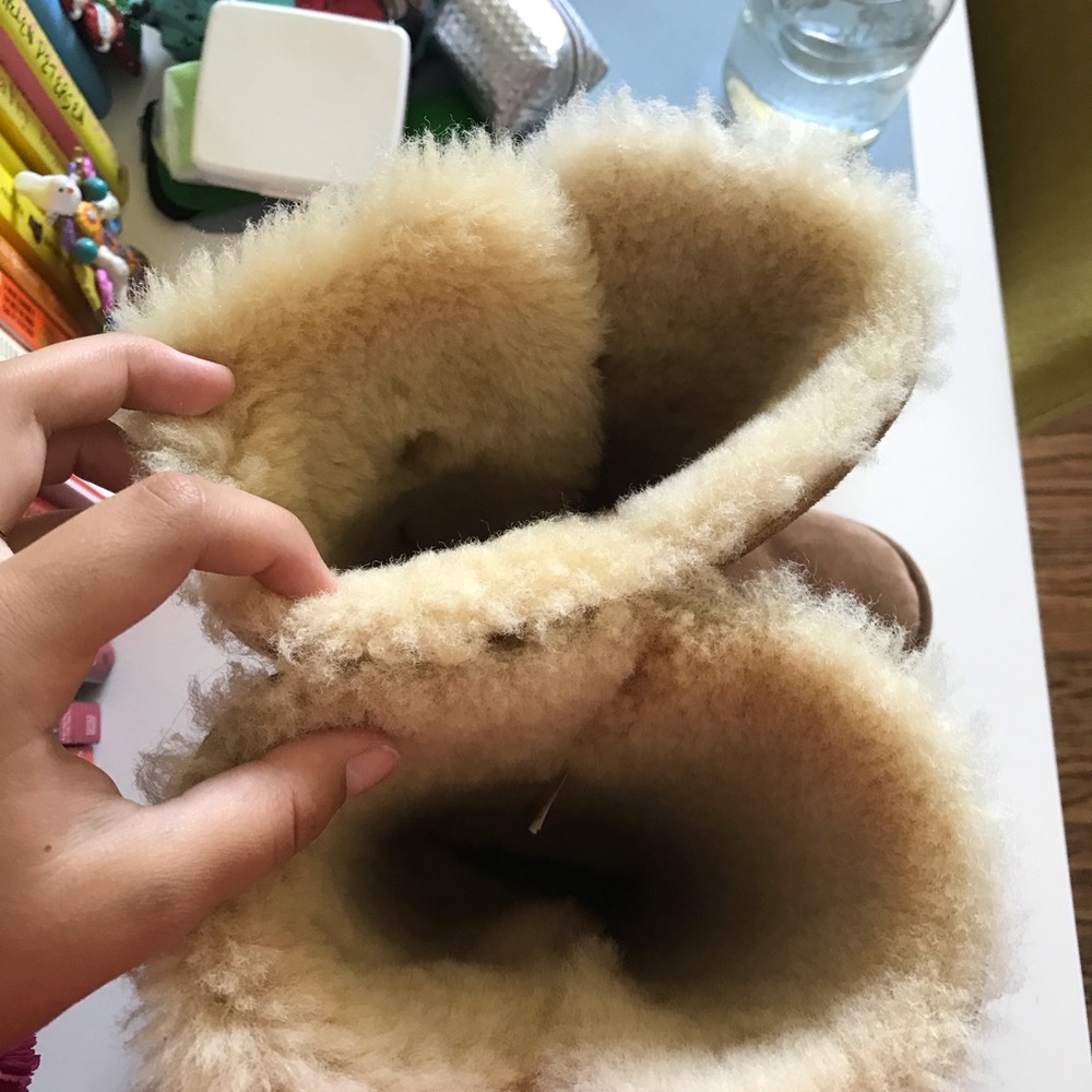 Bailey Button Uggs - image 3